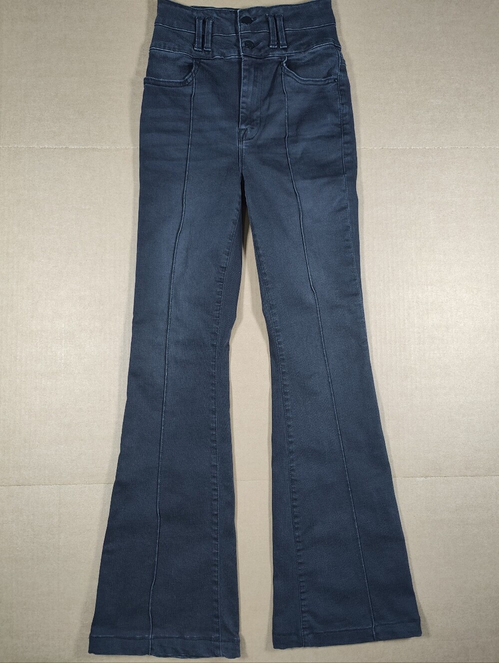 FRAME Le Catroux Center Seam High Waist Flare Jeans In Kerry Black Size 26